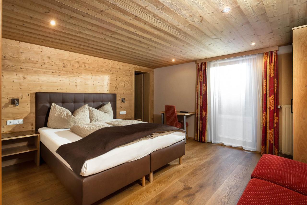 Haus Gafrina Bed & Breakfast *